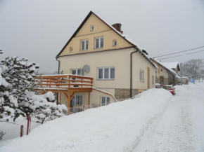 Apartmán Woodcock, Poniklá